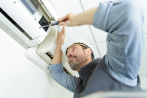buen técnico en aire acondicionado