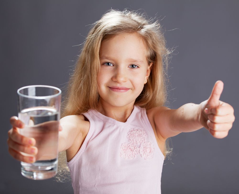 Beneficios-de-la-hidratacion-por-osmosis-inversa-en-la-infancianbspnbsp