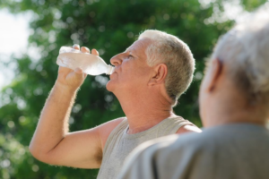 Tips-para-lograr-una-buena-hidratacion-por-osmosis-inversa-en-adultos
